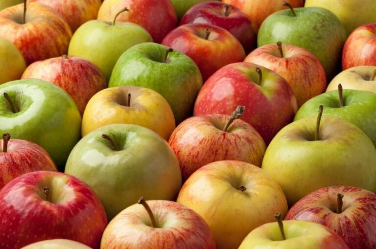 Les pesticides ne se logeraient pas que sur la peau des fruits et légumes